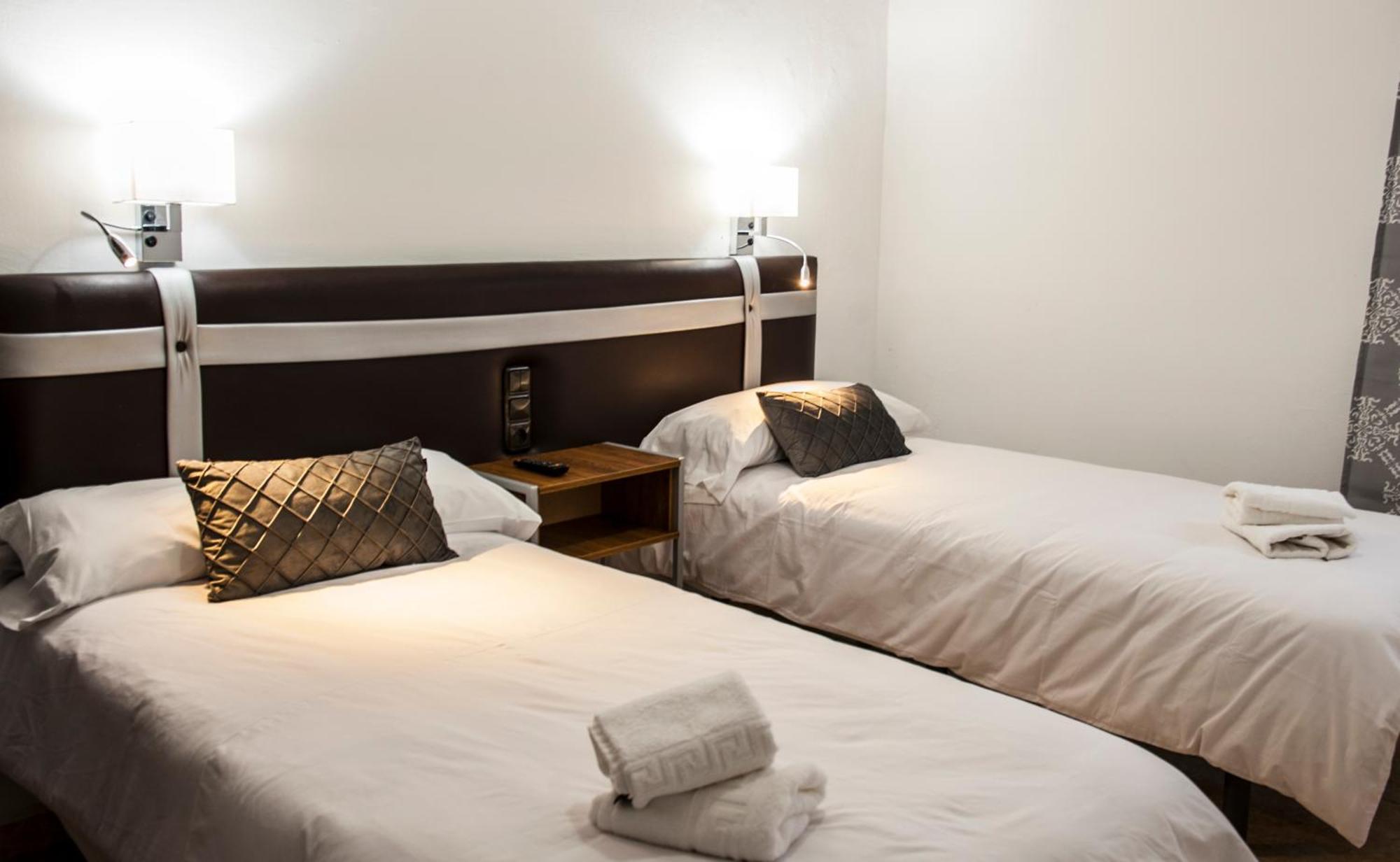 Hostal Las Palomas لوسينا المظهر الخارجي الصورة