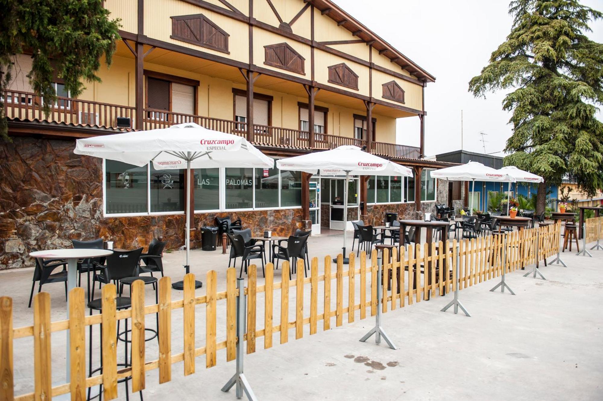 Hostal Las Palomas لوسينا المظهر الخارجي الصورة
